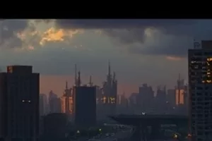 半城烟火海报：老街夜市灯火与拆迁围挡同框